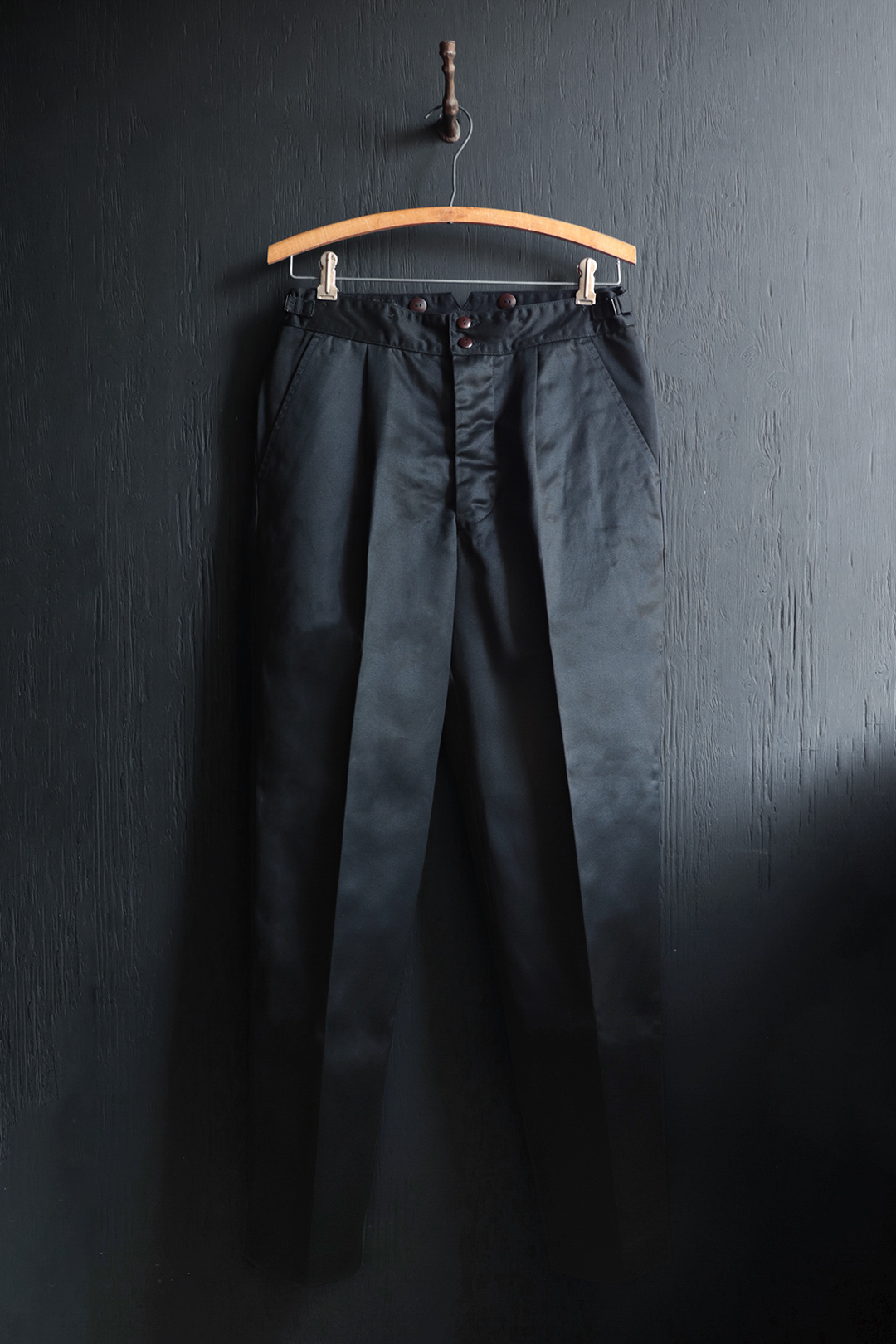 BLACK SIGN Main Lodge / Side Adjustable Narrow Chino Trousers